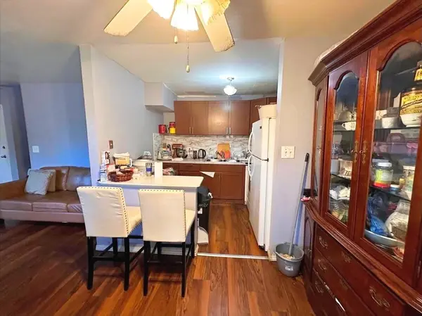 2310 Algonquin RD #6, Rolling Meadows, IL 60008