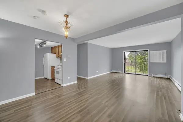 138 E Bailey RD #M, Naperville, IL 60565