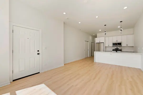 538 N Trumbull AVE, Chicago, IL 60624