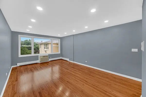 5700 W Montrose AVE #3D, Chicago, IL 60634