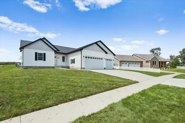 3548 Tower CT, Clinton, IA 52732
