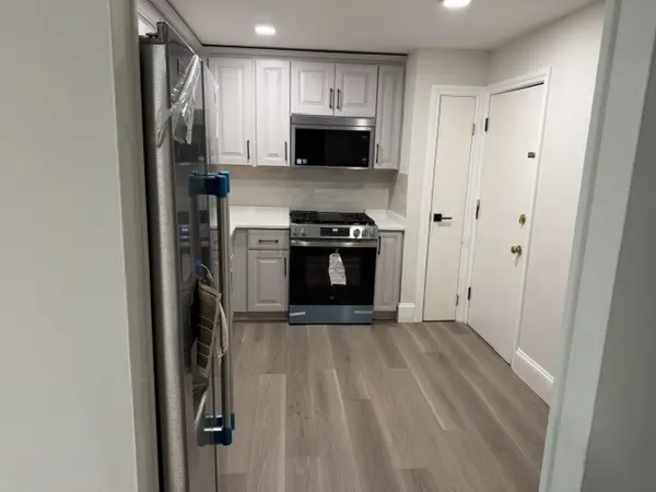 5730 Concord LN #3, Clarendon Hills, IL 60514