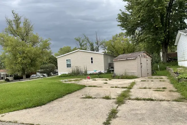 109 Neptune CV, Lakemoor, IL 60051