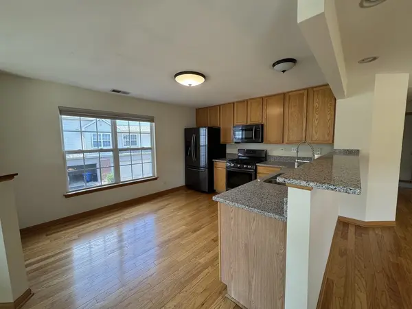 2268 VANDERBILT DR #2268, Geneva, IL 60134