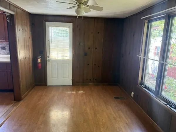 806 E Mckinley ST, Marion, IL 62959