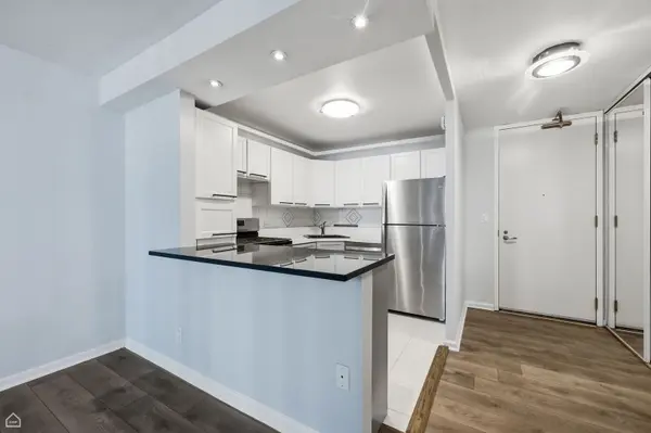 400 E Randolph ST #1812, Chicago, IL 60601