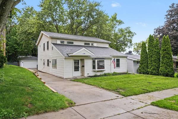 158 N Prairie AVE, Mundelein, IL 60060