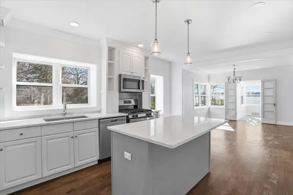 297 E Lakeview AVE #0, Round Lake Beach, IL 60073