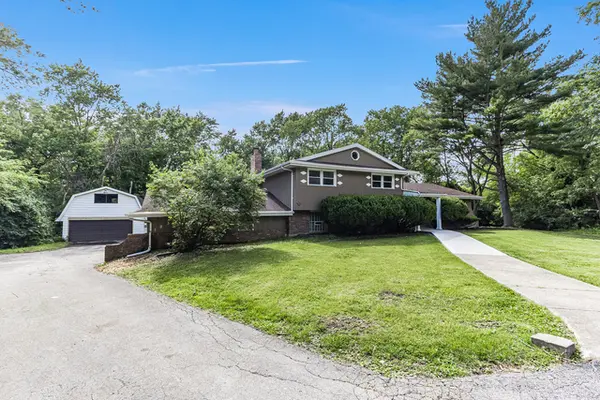 1034 PINE AVE, Olympia Fields, IL 60461