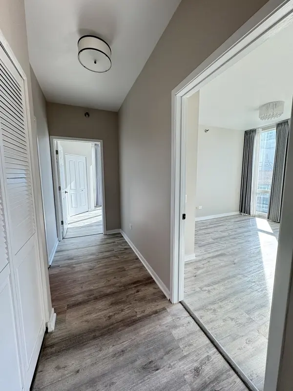 757 N Orleans ST #812, Chicago, IL 60654