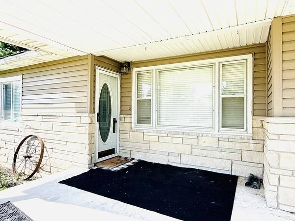 575 E Main ST, Wellington, IL 60973