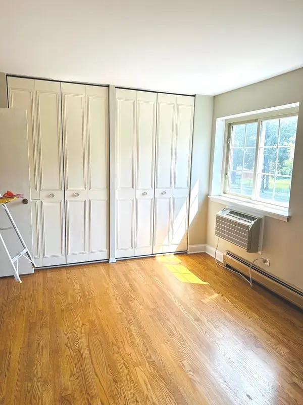 6300 W Irving Park RD #202, Chicago, IL 60634