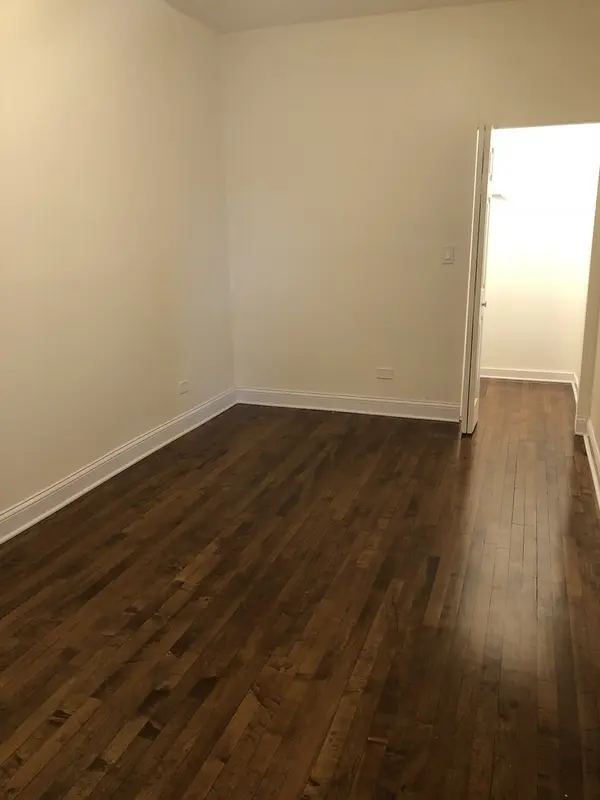 3340 W Berteau AVE #2W, Chicago, IL 60618