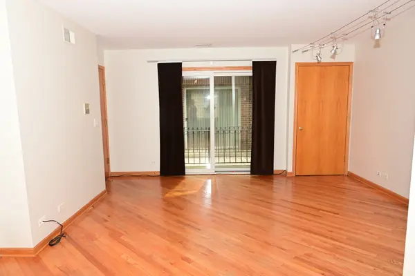 5805 W Eddy ST #1D, Chicago, IL 60634