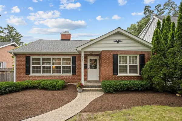 635 Northmoor RD, Lake Forest, IL 60045