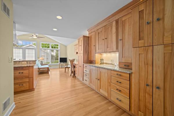 635 Northmoor RD, Lake Forest, IL 60045