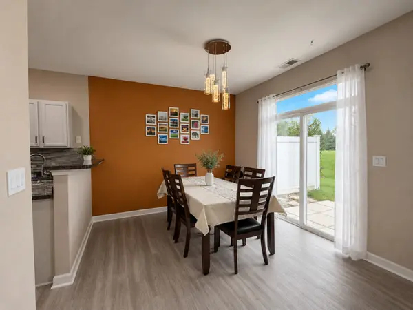 475 DANCER LN, Oswego, IL 60543