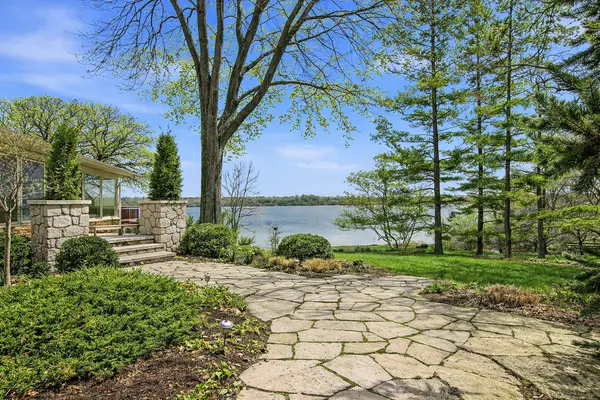 720 South ST, Barrington, IL 60010