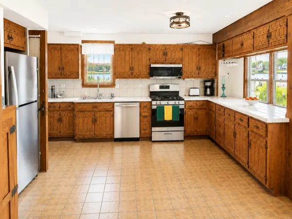 1308 River Terrace DR, Johnsburg, IL 60051