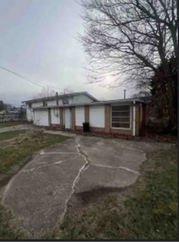 775 Greenbay AVE, Calumet City, IL 60409