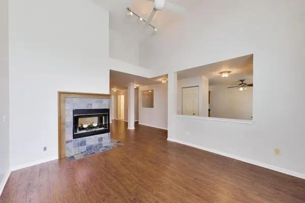 1223 Old Mill LN, Elk Grove Village, IL 60007