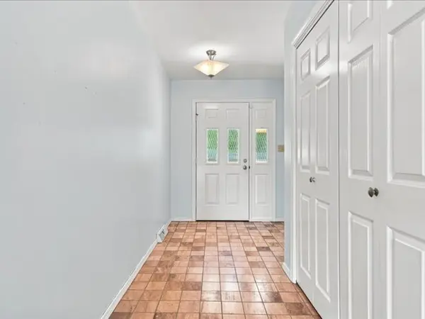 801 Quail Ridge DR #801, Freeport, IL 61032