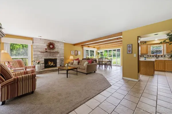 1N255 Prairie AVE, Glen Ellyn, IL 60137
