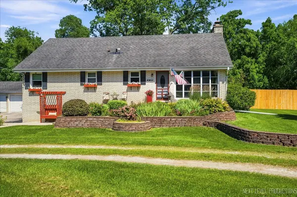 1N255 Prairie AVE, Glen Ellyn, IL 60137