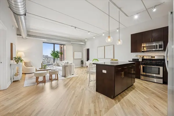 3125 W Fullerton AVE #419, Chicago, IL 60647