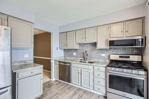 372 Springlake LN #C, Aurora, IL 60504