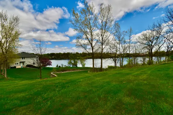 1176 MYSTIC COVE DR, Antioch, IL 60002