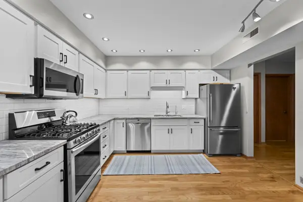 5360 N Lowell AVE #511, Chicago, IL 60630