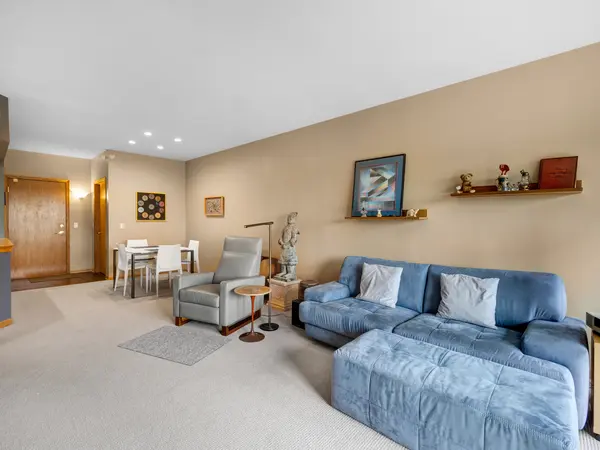 1675 Mill ST #506, Des Plaines, IL 60016