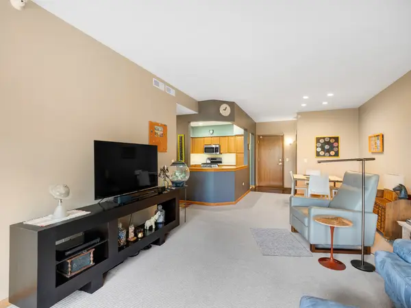 1675 Mill ST #506, Des Plaines, IL 60016