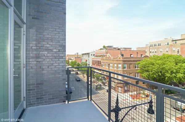 1507 W Carmen AVE #2E, Chicago, IL 60640