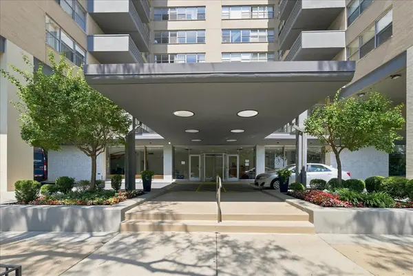 6301 N Sheridan RD #3D, Chicago, IL 60660