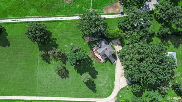 9114 Howe RD, Wonder Lake, IL 60097