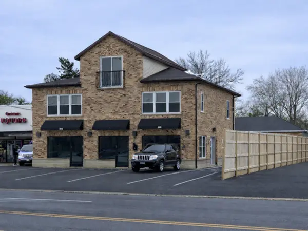 915 Oakton ST, Des Plaines, IL 60016