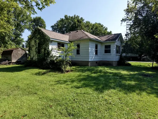 201 W 8th ST, West Frankfort, IL 62896