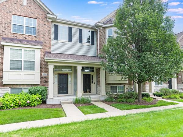 2807 Henley LN, Naperville, IL 60540