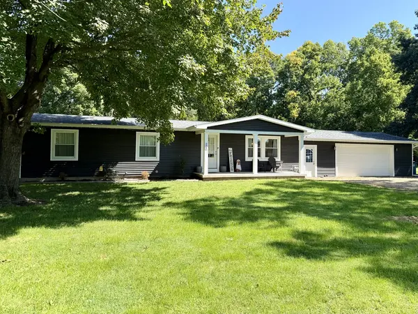 205 E Mulberry ST, Hennepin, IL 61327
