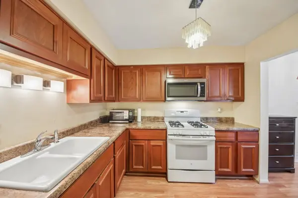 5500 Lincoln AVE #107, Morton Grove, IL 60053