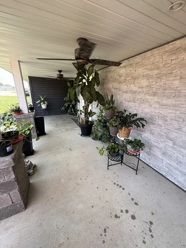 405 W Main ST, Bradford, IL 61421