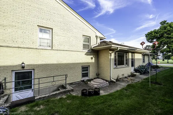 6400 N KNOX AVE, Lincolnwood, IL 60712