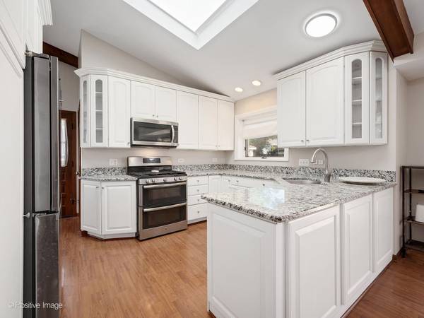 842 S Euclid AVE, Villa Park, IL 60181