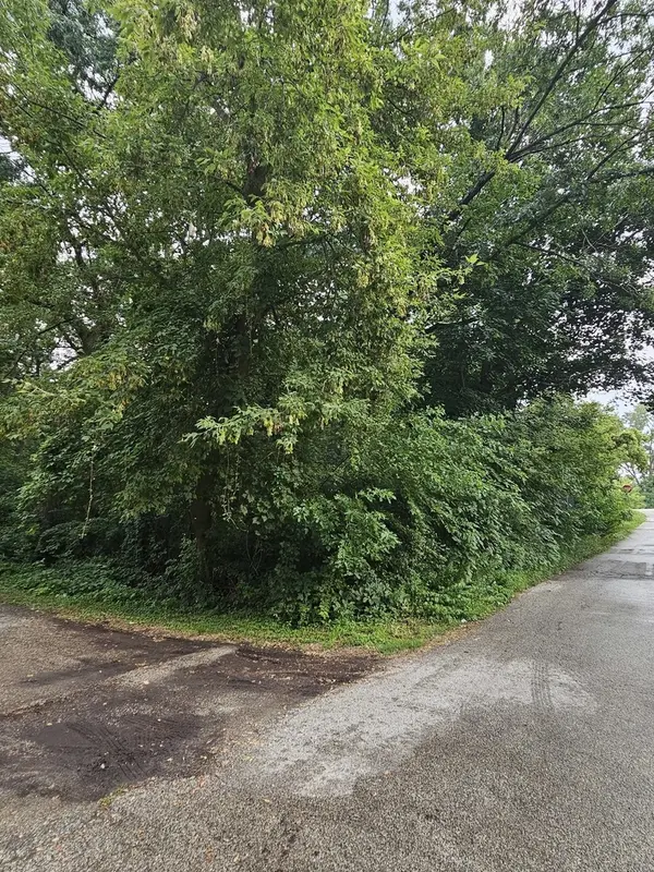 35 Ridgeland AVE, Fox Lake, IL 60020