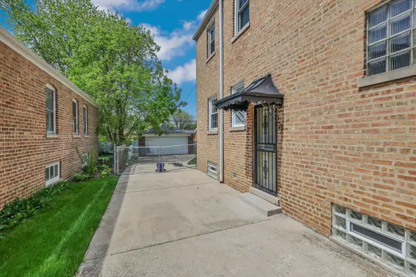 10006 S Artesian AVE, Chicago, IL 60655