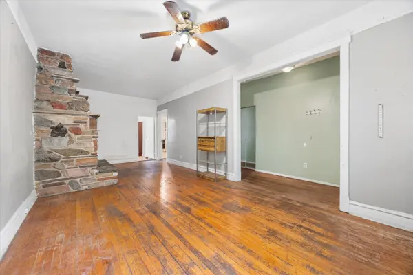 1946 W Armitage AVE, Chicago, IL 60622