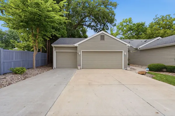 4025 36th Ave CT AVE, Moline, IL 61265