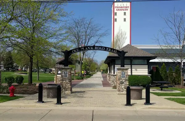 491 E Nebraska B CT, Frankfort, IL 60423